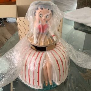 New Betty Boop 1995 Cookie jar! New